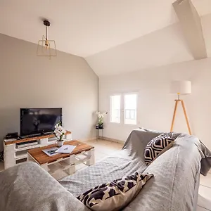 Apartment Chaleureux Avec 2 Grandes