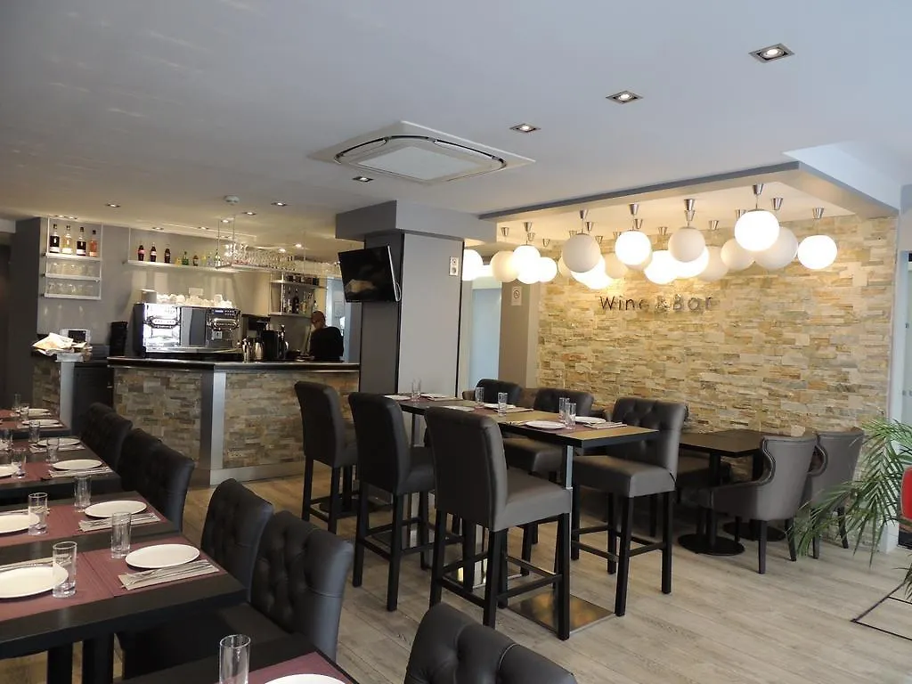 Hotel Eden Opera Paris 3*,