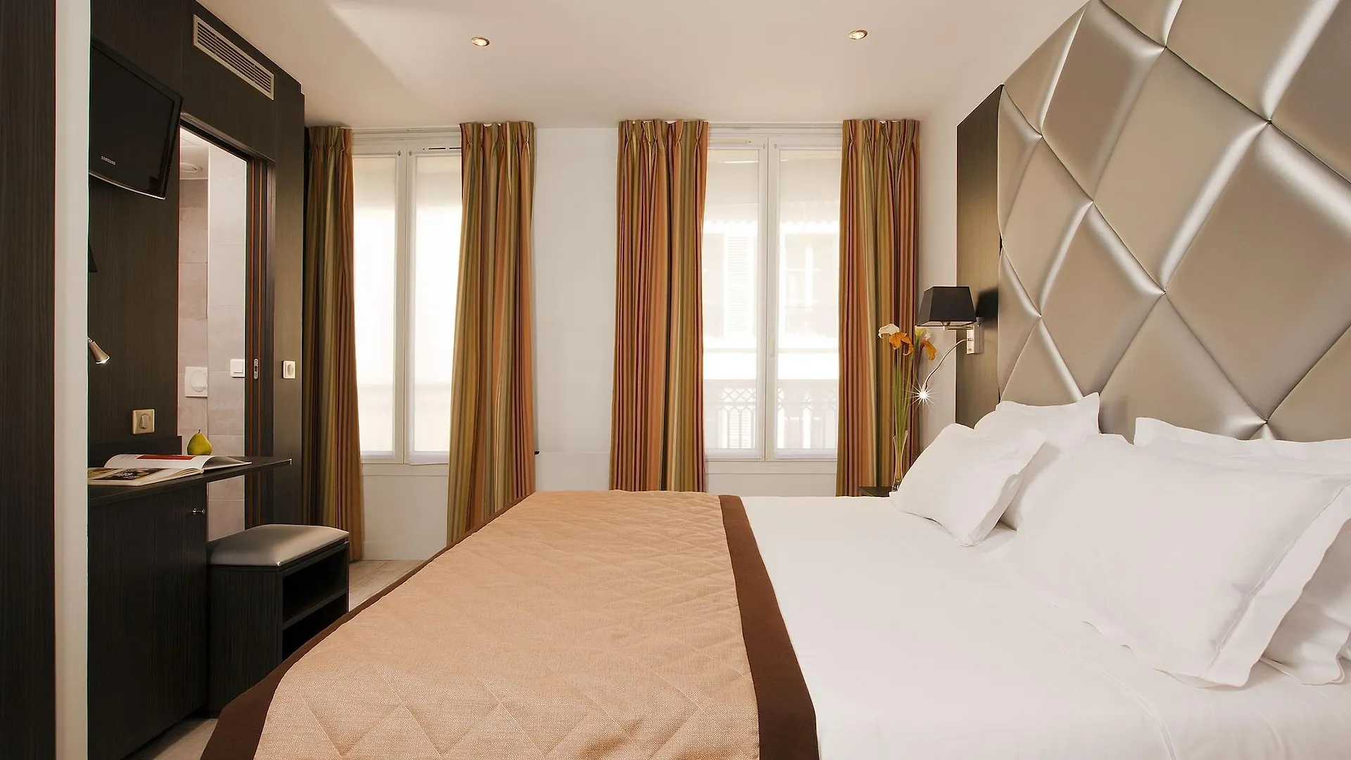 ***  Hotel Eden Opera Paris France