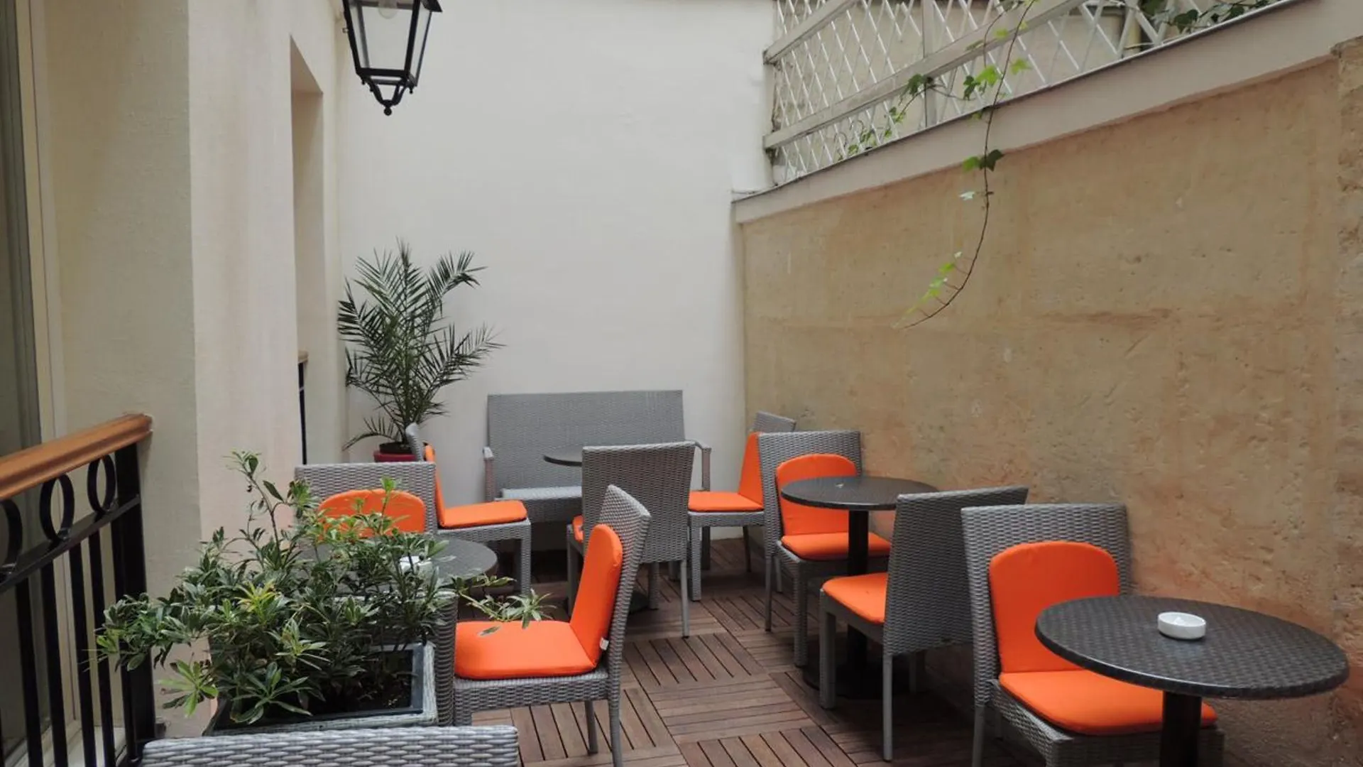 Hotel Eden Opera Paris 3*,